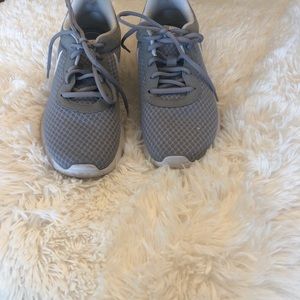 Nike women’s tanjun gray Running shoes